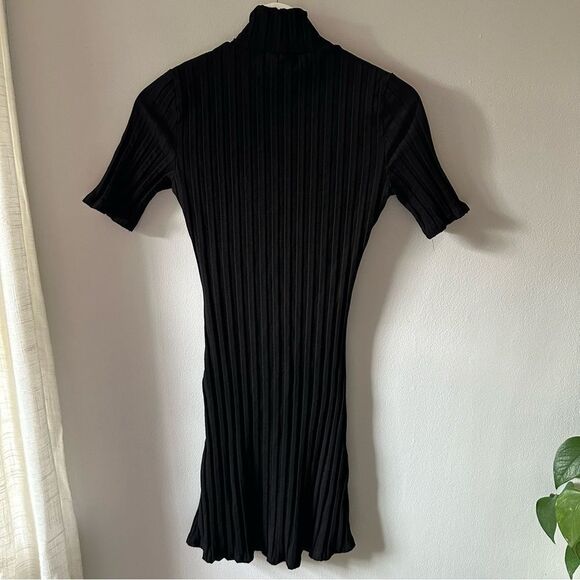 Reformation Zia Dress - Picture 3 of 7